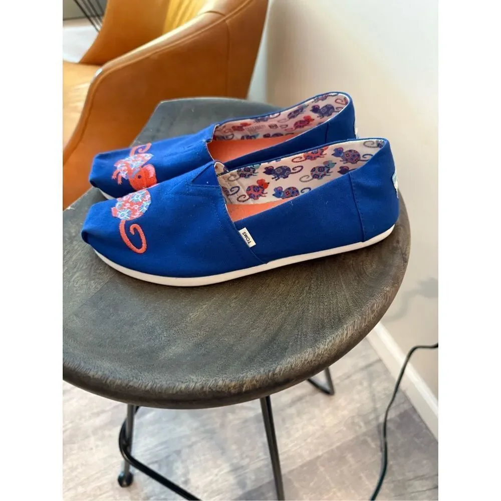 Toms 2020 Year of the Rat Blue Embroidered Shoes sz 8